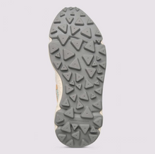 Load image into Gallery viewer, Yamano 3 Uni Sneaker - Spring Flowers