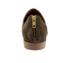 Load image into Gallery viewer, Beau Flat