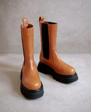 Load image into Gallery viewer, All Rounder Boot