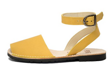 Load image into Gallery viewer, Pons Classic Strap Sandal