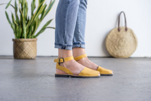 Load image into Gallery viewer, Pons Classic Strap Sandal