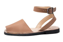Load image into Gallery viewer, Pons Classic Strap Sandal