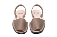 Load image into Gallery viewer, Pons Classic Sandal