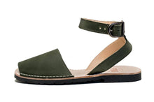 Load image into Gallery viewer, Pons Classic Strap Sandal