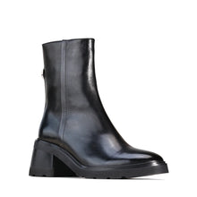 Load image into Gallery viewer, Finley Chelsea Boot - Black
