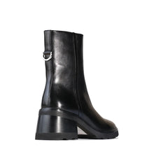 Load image into Gallery viewer, Finley Chelsea Boot - Black
