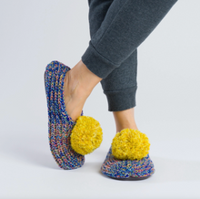 Load image into Gallery viewer, Super Mix Pom Knit Slippers
