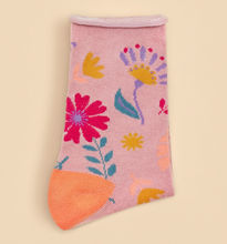 Load image into Gallery viewer, Watercolour Flowers Ankle Socks - Petal
