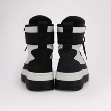 Load image into Gallery viewer, Halo Women&#39;s Boot w/Ice Grippers
