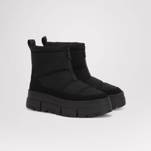 Load image into Gallery viewer, Harmony Women&#39;s Boot w/Ice Grippers - Black
