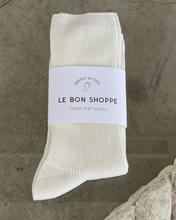 Load image into Gallery viewer, Crisp Step Socks
