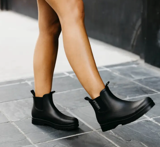 Matte chelsea sales rain boots