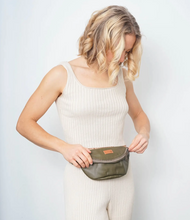 Load image into Gallery viewer, Unique HENNES Small Leather Belt Bag
